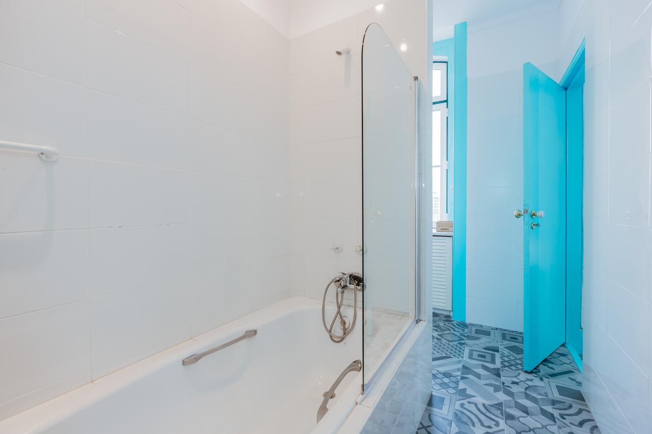 C&O Guest House Lisbon Bagian luar foto